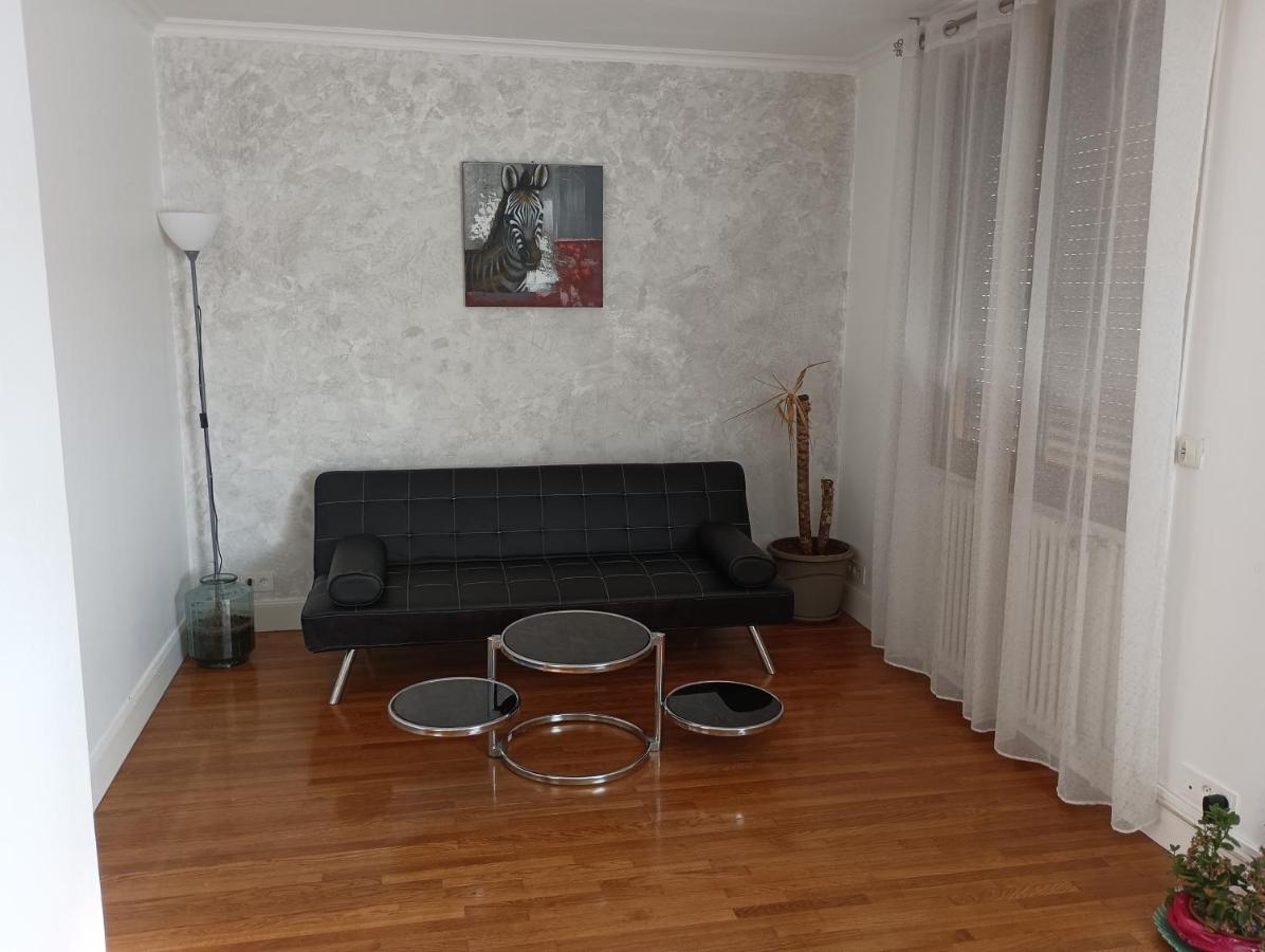 La Rose De Holiday home Provins